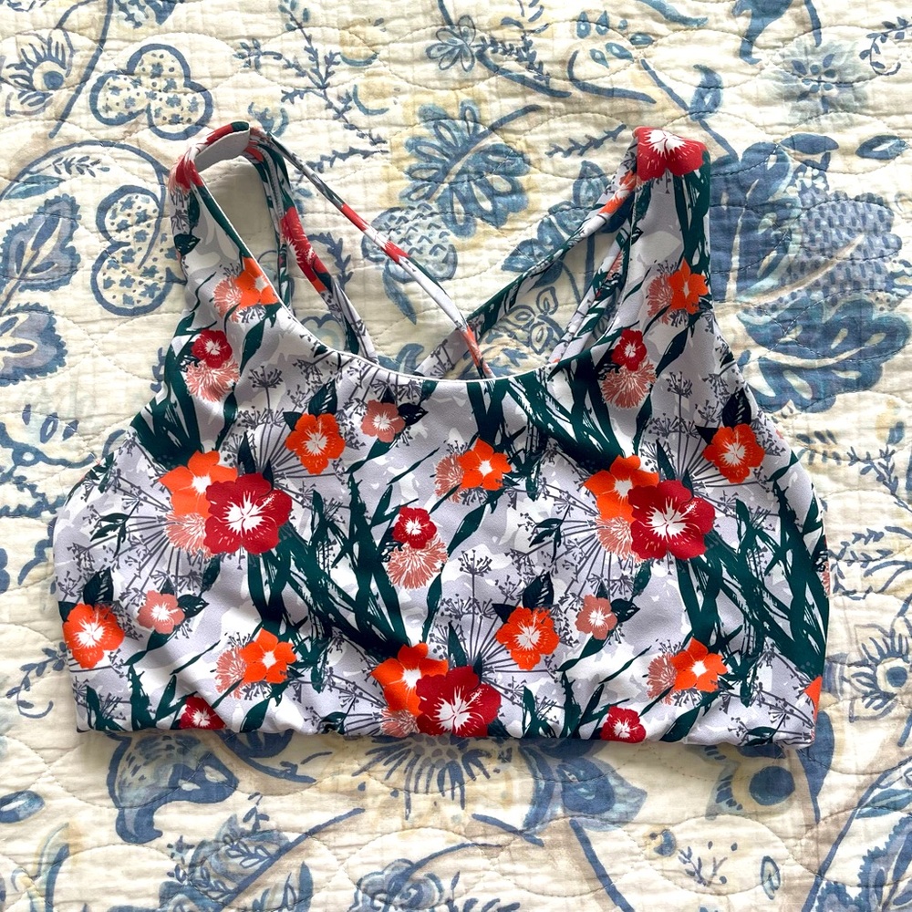 Senita strappy sports bra